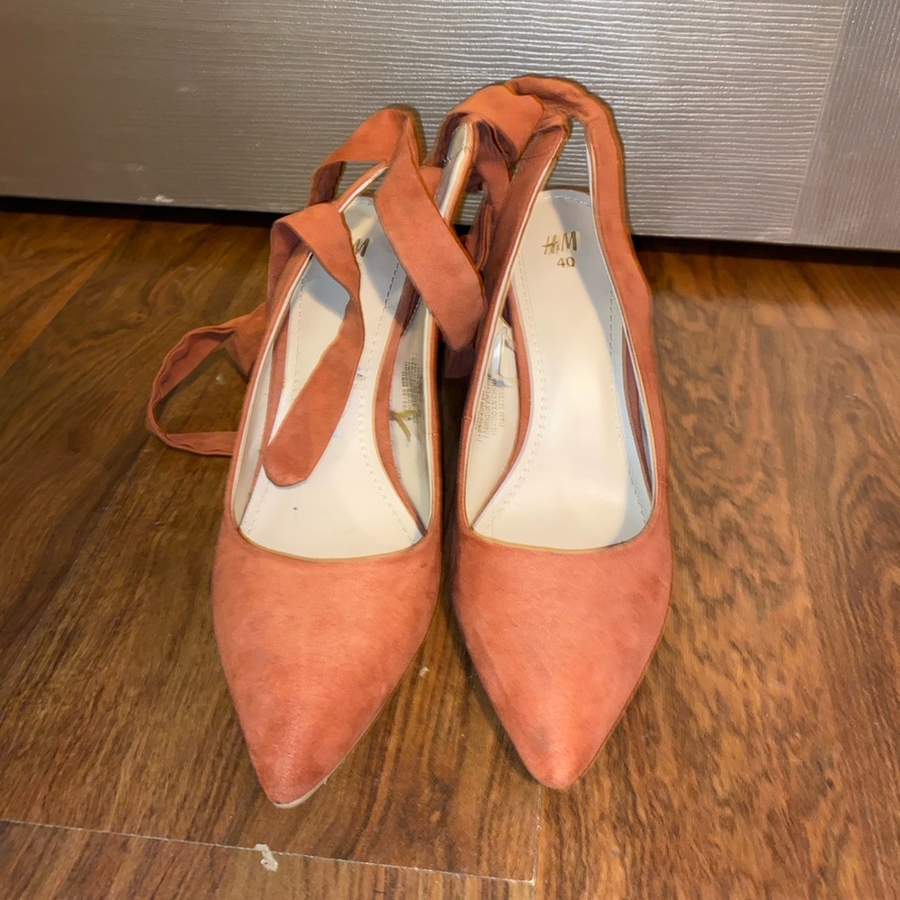 H&M brand shoe: beautiful burnt orange faux suede lace up chunky heels